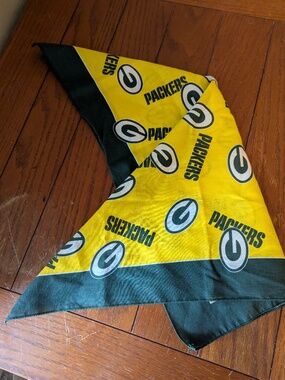 Green Bay Packers Vintage 1999 Square Scarf Green & Yellow Made in the USA